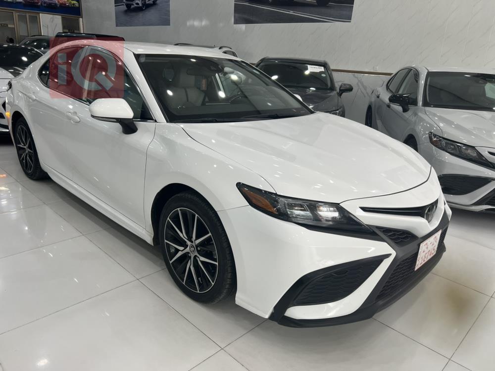 تۆیۆتا کامری